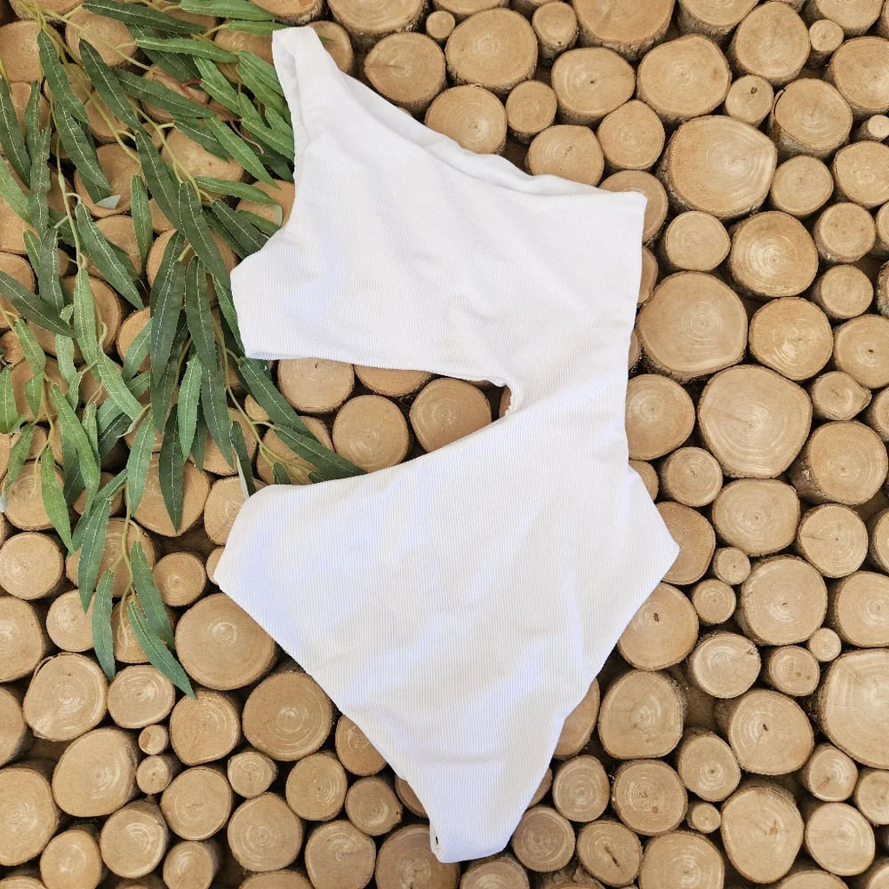 NWOT Beach Riot Celine One-Piece Ribbed Cutout Swimsuit - Picture 3 of 5